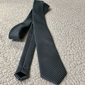 Sovereign Code Mens Slim Tie- Grey & Black Stripes